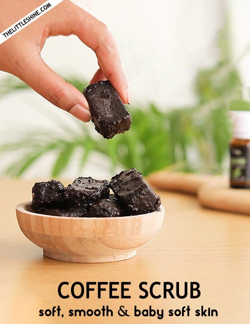 Coffee scrub cubes to smooth and brighten skin