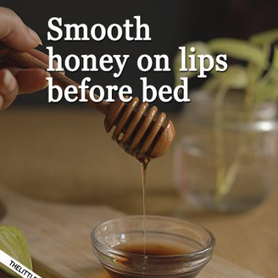 Smooth honey on lips for smooth, pink lips naturally